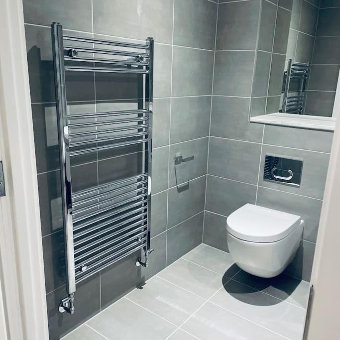 New One Bedroom Luxury Apartment In Σόλιχαλ Εξωτερικό φωτογραφία