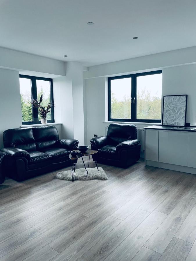 New One Bedroom Luxury Apartment In Σόλιχαλ Εξωτερικό φωτογραφία